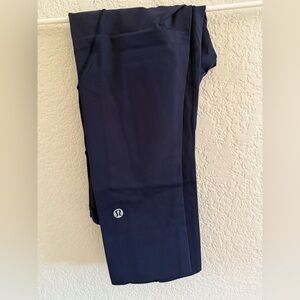 Lululemon leggings size 2, never worn